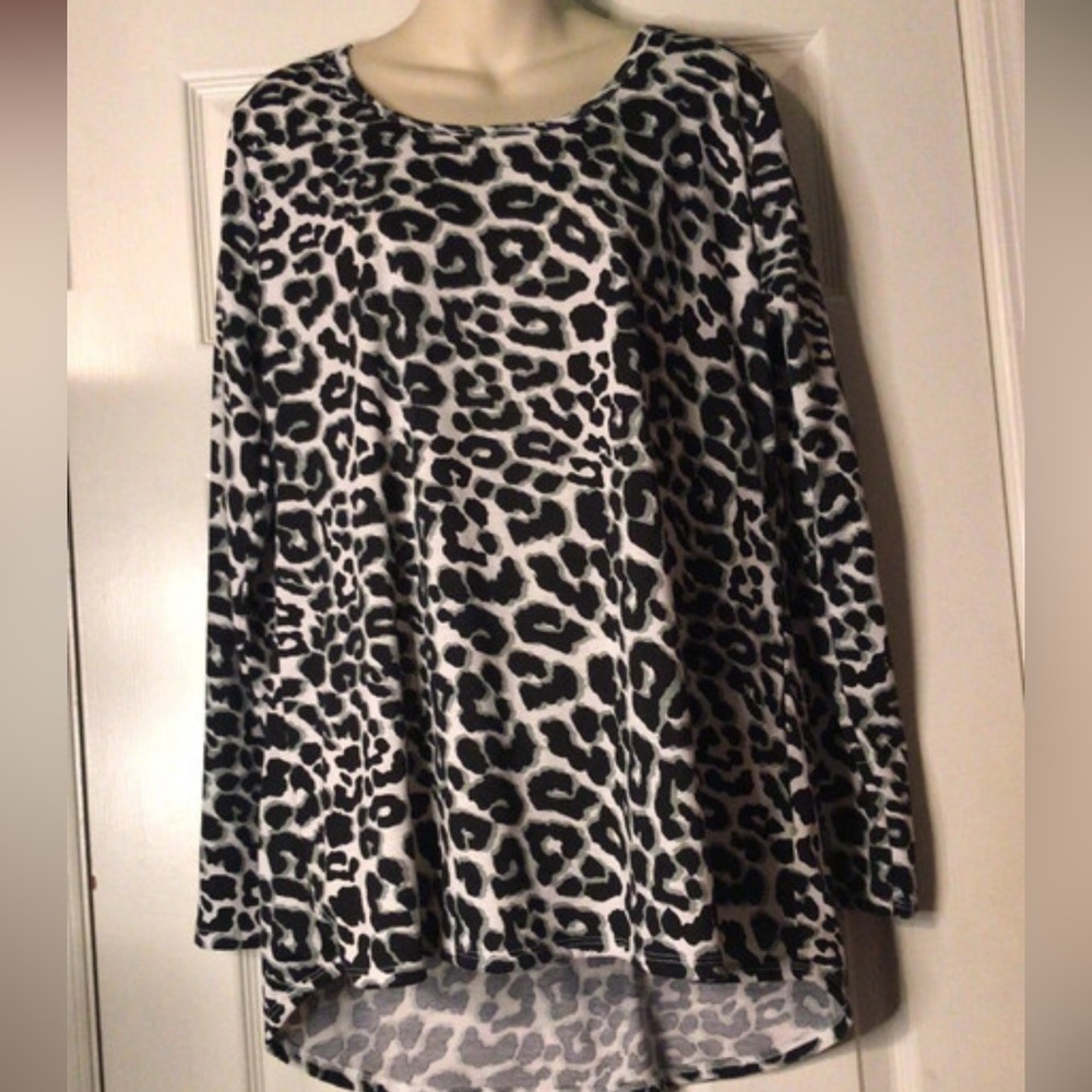 Animal print blouse L